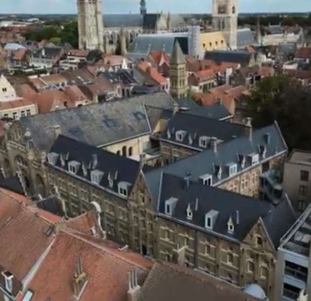 The Carmelite Lägenhet Ieper Exteriör bild