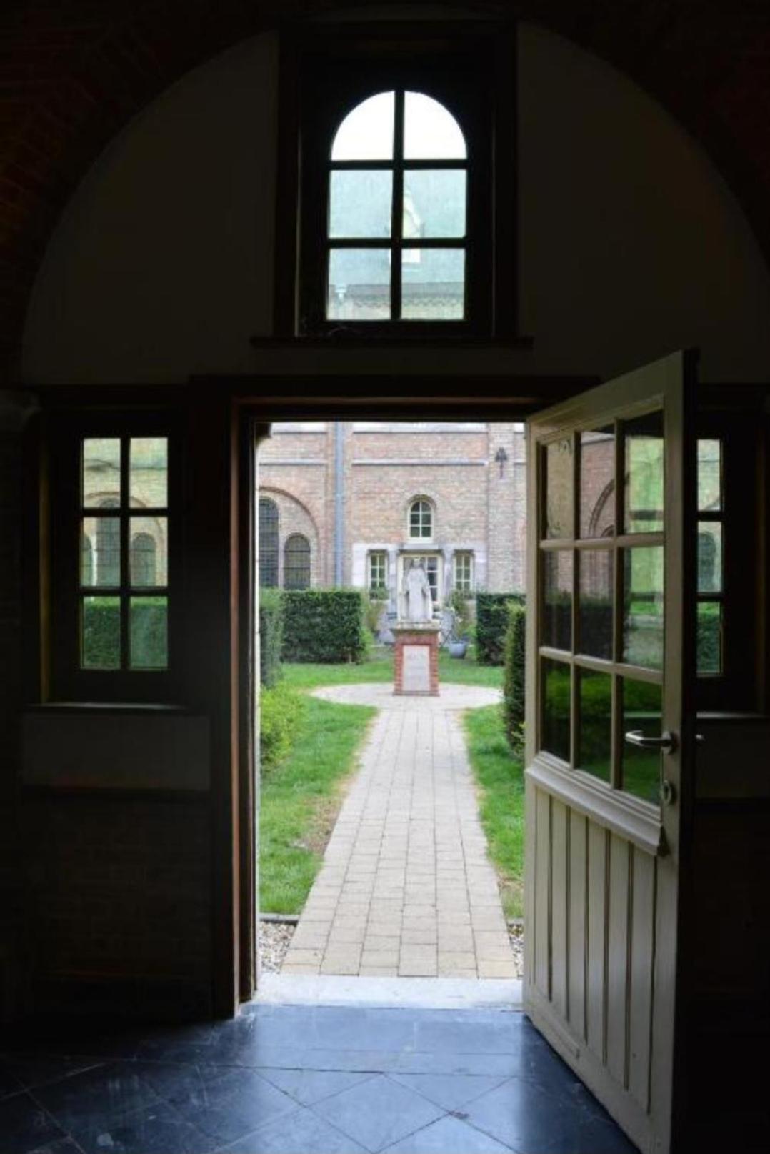 The Carmelite Lägenhet Ieper Exteriör bild